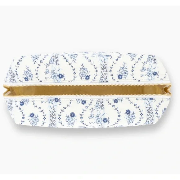 NWT Hill House The Quilted Cosmetic Bag - Blue Vine Stripe Pouch Floral White - Picture 2 of 5